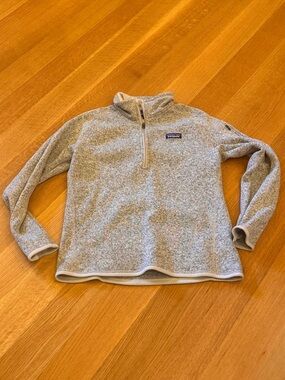PATAGONIA Women’s quarter zip sweater Size Large Sleeve Pocket Casual Preppy
